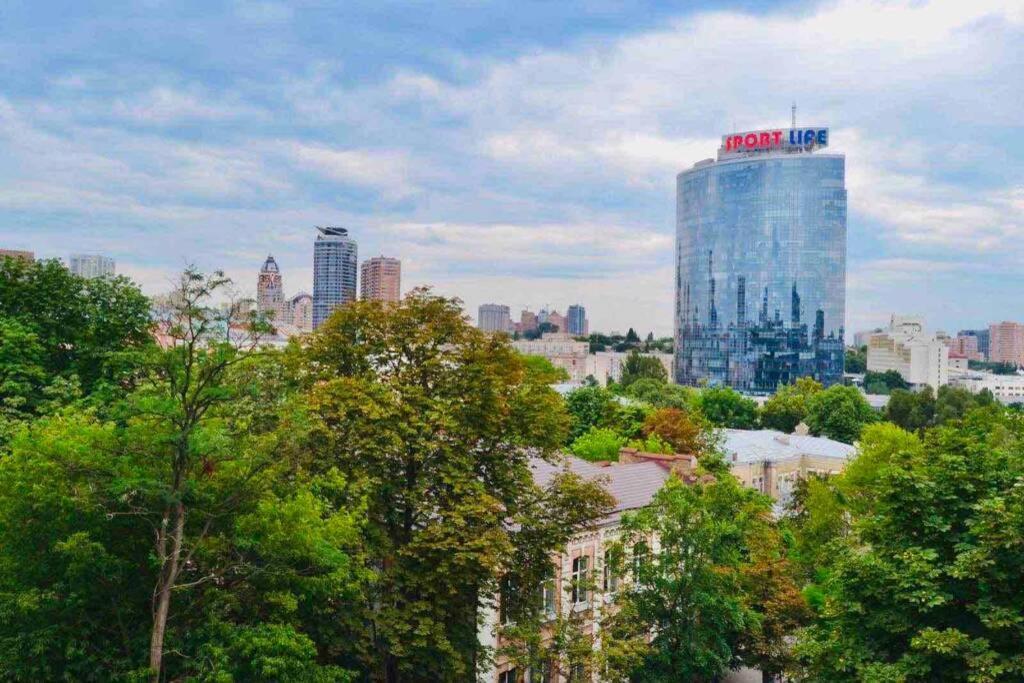 White&Light Flat Near Gulliver Kyiv Exterior foto