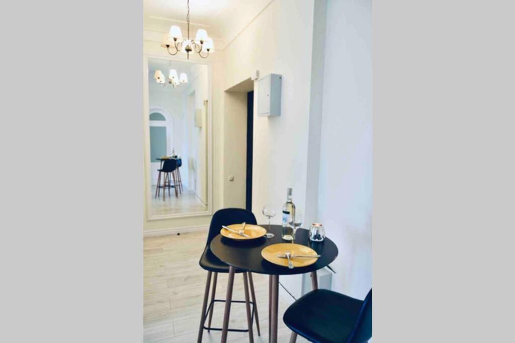 White&Light Flat Near Gulliver Kyiv Exterior foto